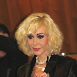 Dolly Buster